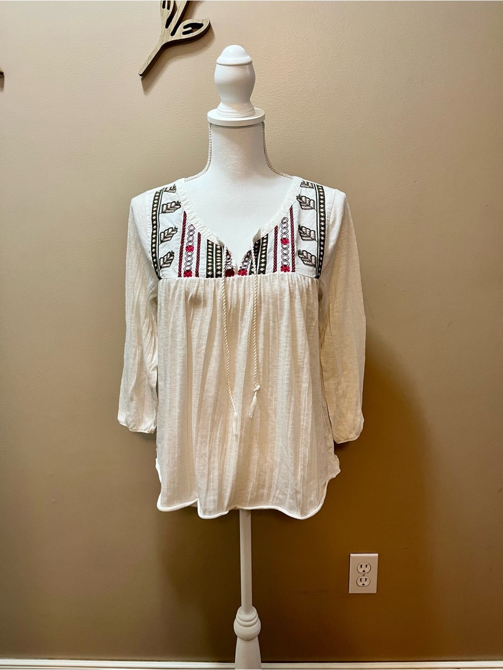 American Eagle Boho Embroidered Peasant Top Size Medium